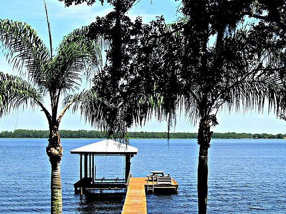 2nd image of 836 Lake Josephine Dr