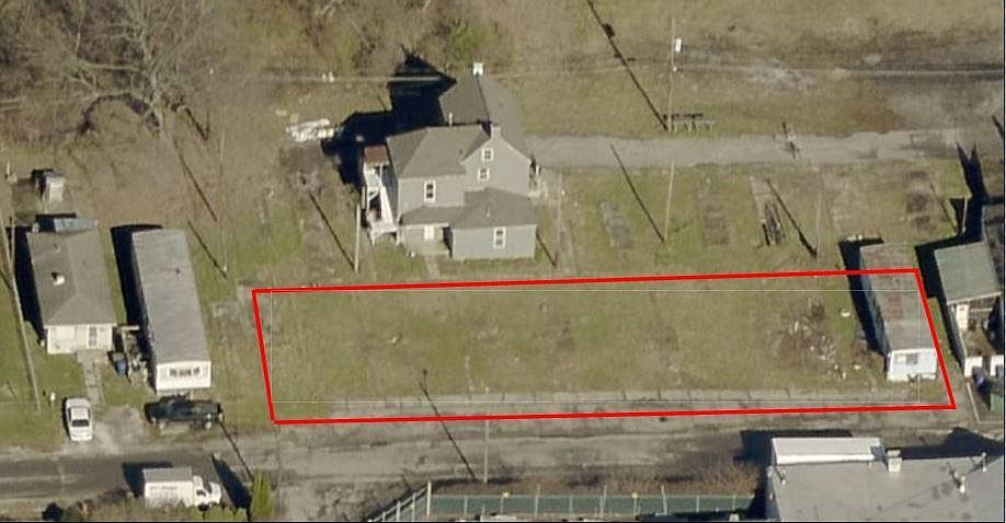 1st image of 2611 Parsons Ave