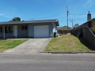 1719 Arthur St, North Bend, OR 97459