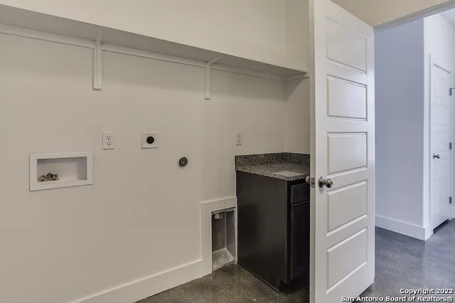 4 bed, 2.5 bath, 1588 sqft, $1,900 — Photo 4