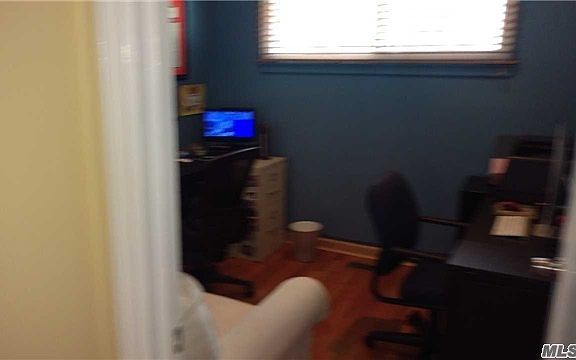 4th image of 245 Glen Cove Ave
