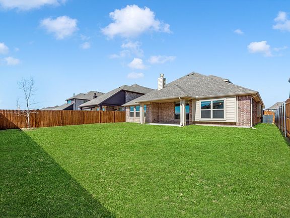 3rd image of 1008 Superbloom Ave