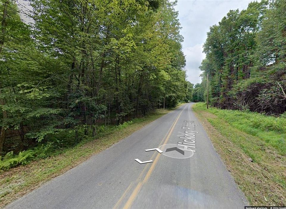 2nd image of 565 Hickory Ridge Rd