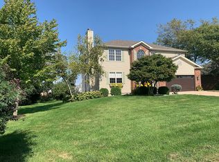 114 Hillcrest St, Gridley, IL 61744