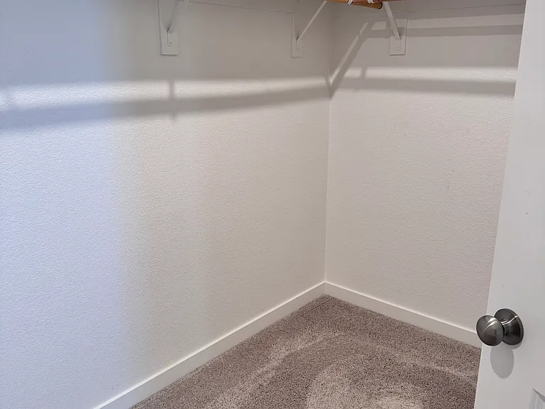 122 E McClintock Ln — Photo 11