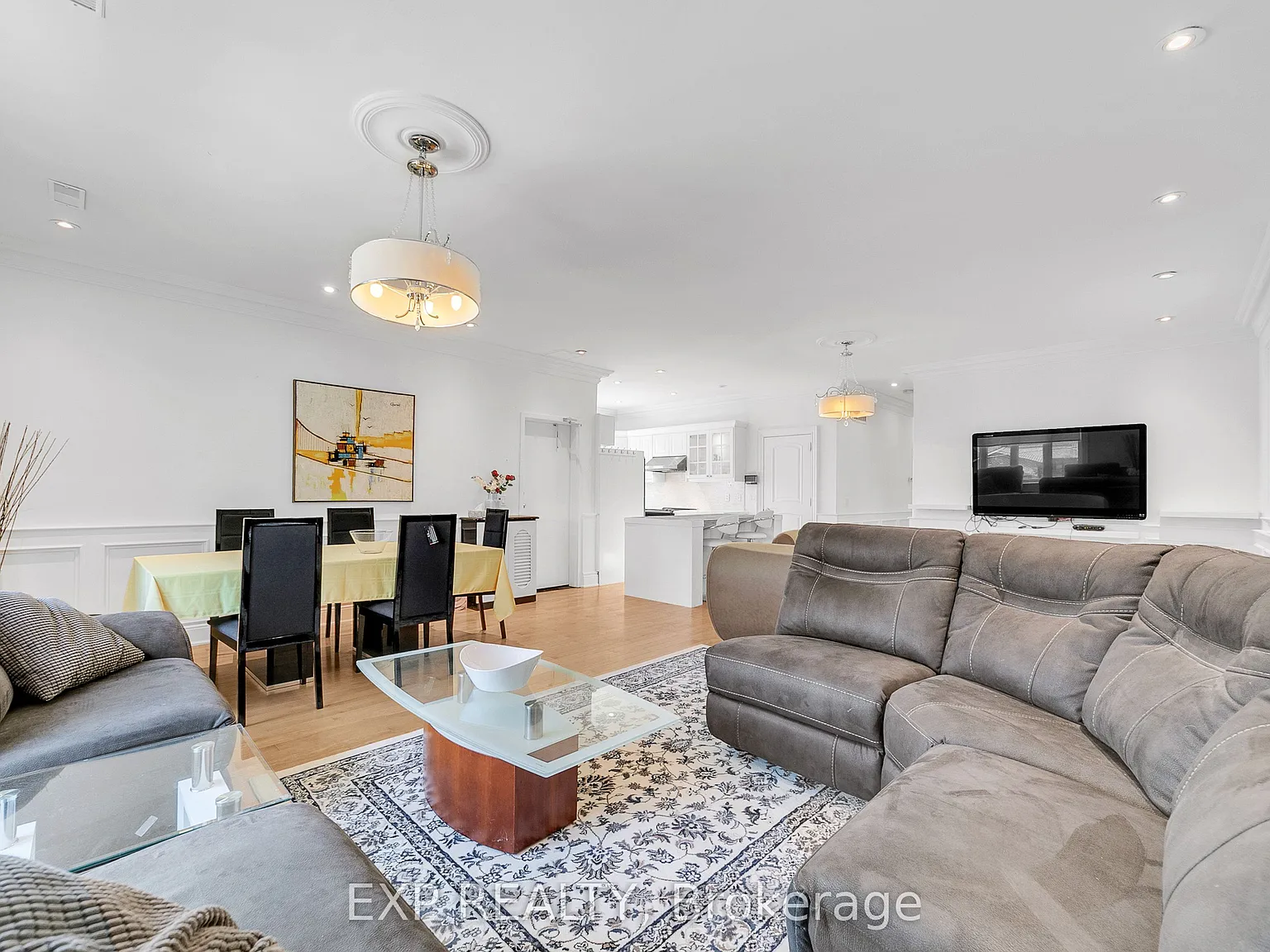 3 bed, $4,000 — Photo 4