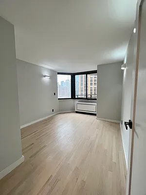 Rented by Corcoran | media 30