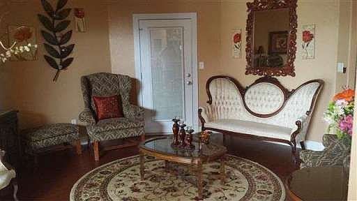 3rd image of 1026 Thistlewood Dr