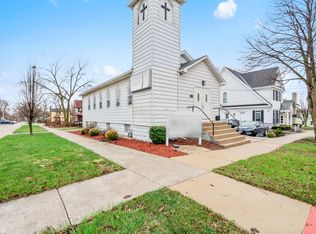 315 Walnut Ave, St Charles, IL 60174
