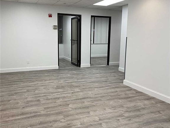 2nd image of 501 S Broadway