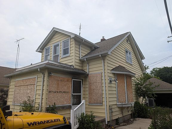 3rd image of 4118 4th St