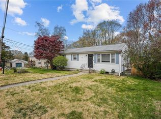 87 Barton Ave, Warwick, RI 02889