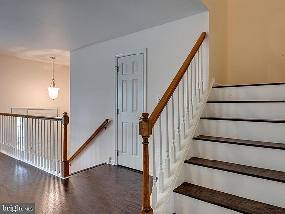 4th image of 457 Brookside Dr #137