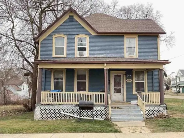 451 S Liberty Ave, Freeport, IL 61032