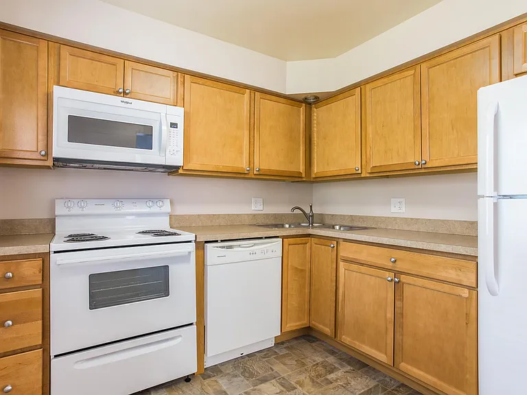 285 N Sandusky St #1 — Photo 5