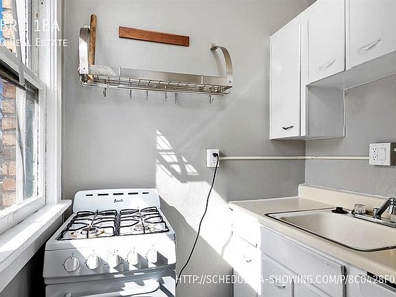 4th image of 1540 Logan St APT 21