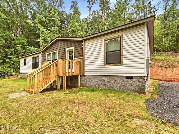 2nd image of 283 Farmers Hollow Rd