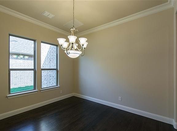 4th image of 8908 Honeysuckle Dr