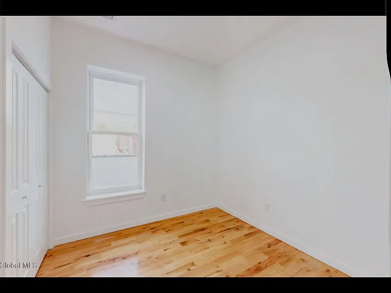 28 White St #1 — Photo 10