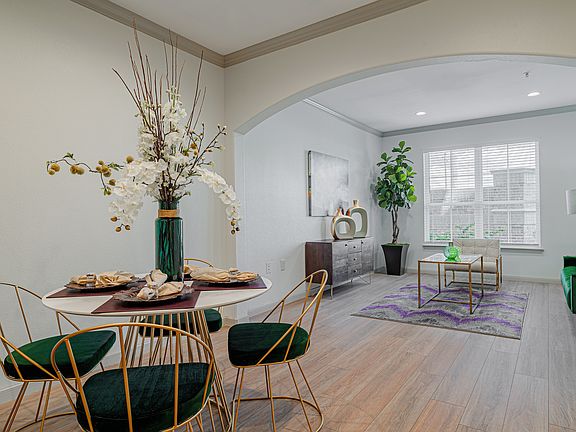 4th image of 7777 Katy Fwy APT 448