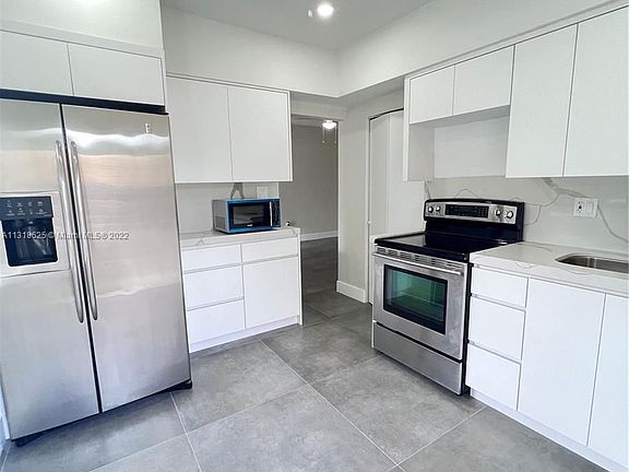 4th image of 1511 NE 109th St #1513