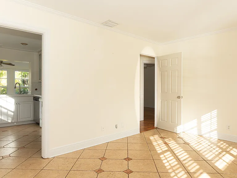 245 Cortez Rd — Photo 12