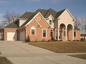 2nd image of 1333 Turfway Ln