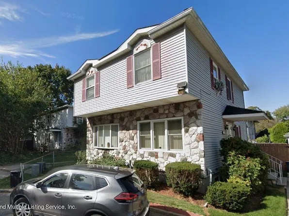 139 Bement Ct, Staten Island, NY 10310