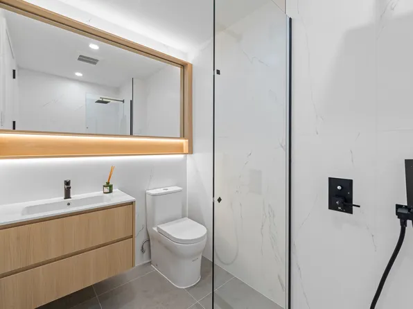 366 Harman Street image 40 of 54