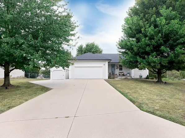 735 Poplar Court, Marshfield, MO 65706