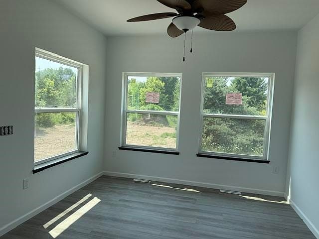 1st image of 402 Mine Rd