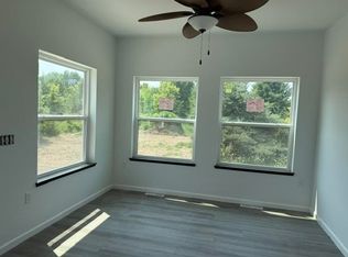 400 Mine Rd, Baraboo, WI 53913