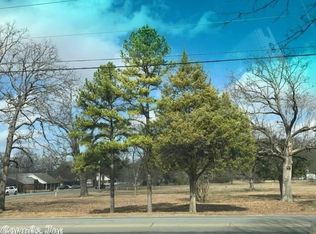 2424 College & Farris, Conway, AR 72034