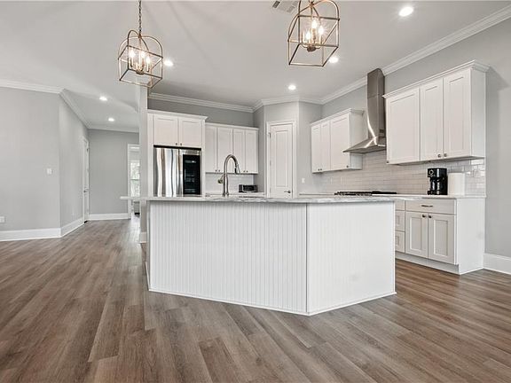 5th image of 3636 Johnson St