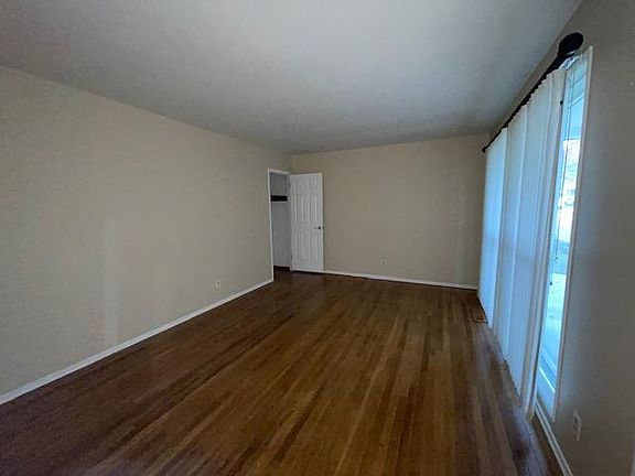 4th image of 2060 Teakwood Manor Dr