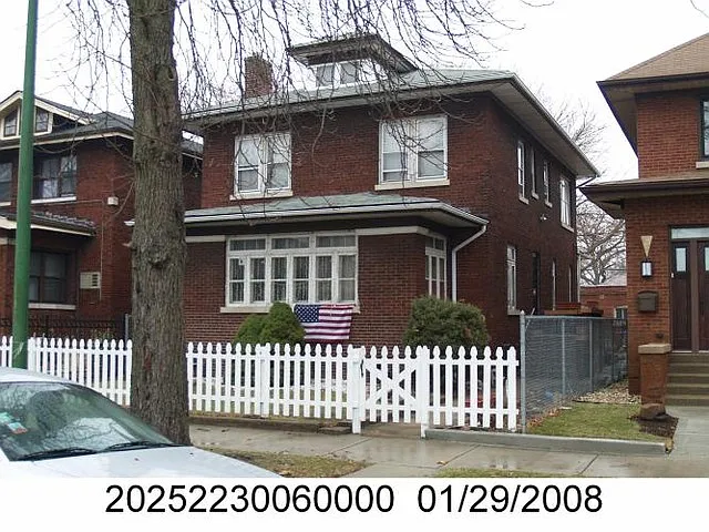 7419 S Clyde Ave photo 1