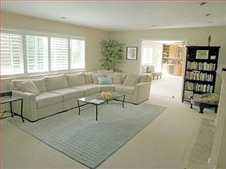 3rd image of 2157 Northampton Dr
