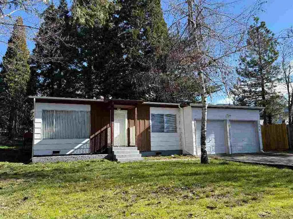 139 Ski Village Dr, Mount Shasta, CA 96067