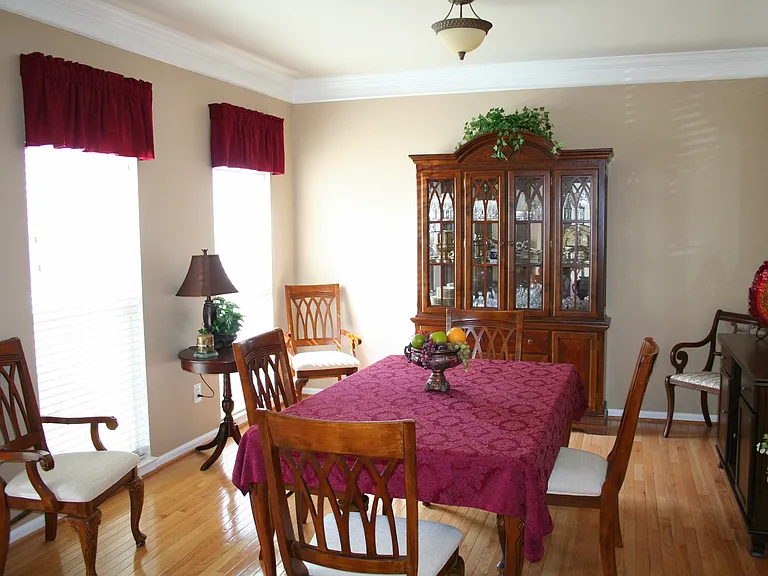 9135 Stonegarden Dr — Photo 30