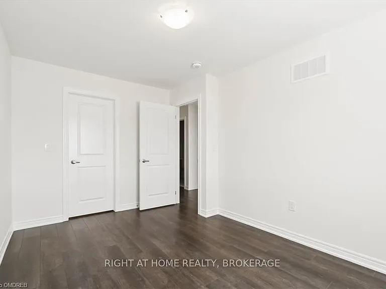 40 Zinfandel Dr #8 — Photo 2
