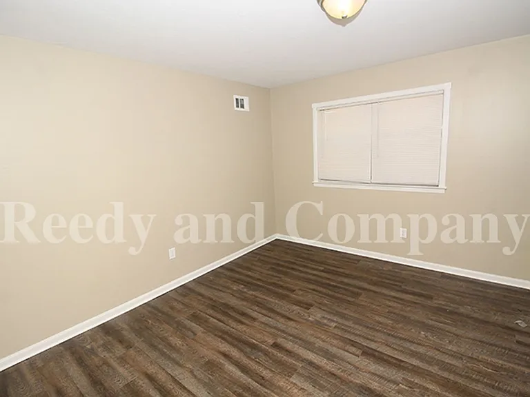 3235 Fox Chase Dr — Photo 14