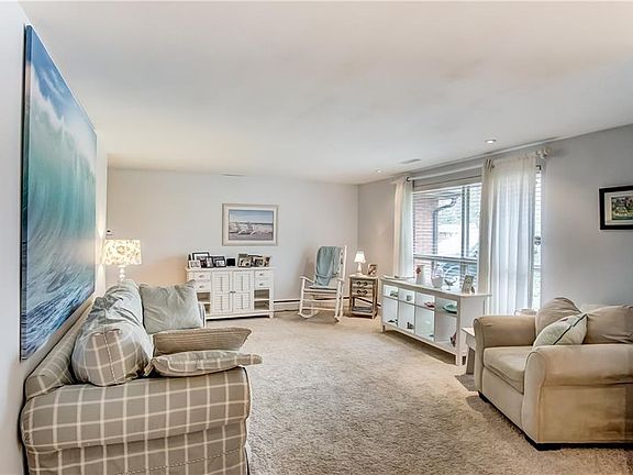 5th image of 5126 Glenmina Dr