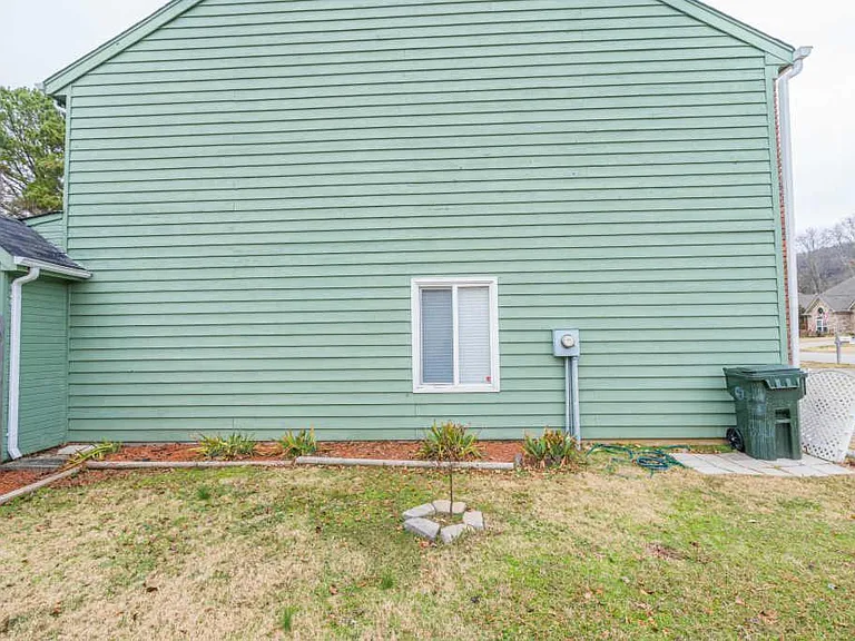 6413 Brookmead Cir — Photo 36