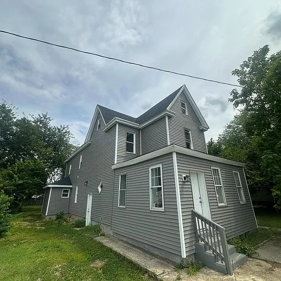 357 Mantua Ave — Photo 2