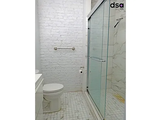 Rented by DSA Realty | media 70