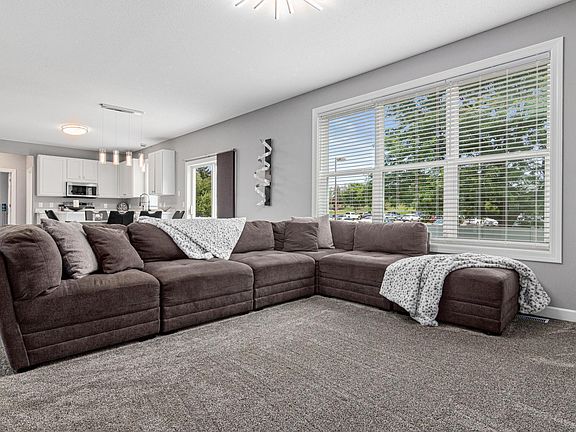 2nd image of 935 Earley Lake Pl