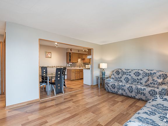 3rd image of 10408 S Mansfield Ave #8