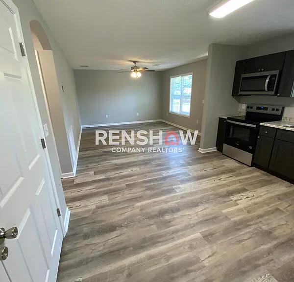 1706 Harris St — Photo 6