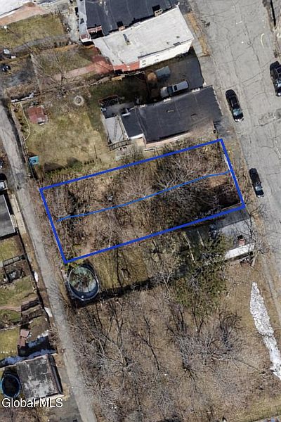 3rd image of 1035-1037 6th Avenue