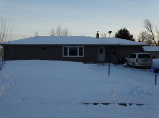 722 E Fletcher Ave, Warren, MN 56762